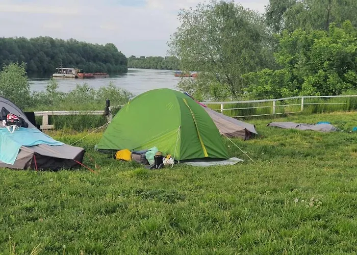 Къмпинг Camp & Sports Pri Popa Vardim