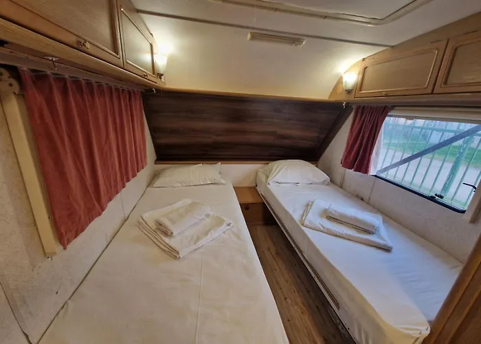 Camp & Sports Pri Popa