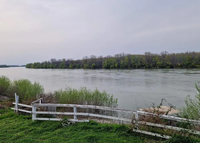 Къмпинг Camp & Sports Pri Popa Vardim